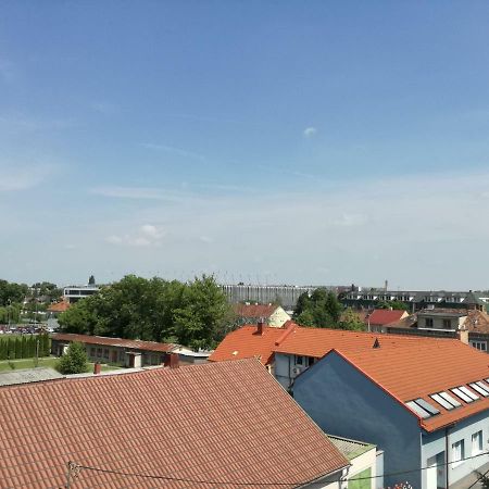 Ambiente Διαμέρισμα Dunajská Streda Εξωτερικό φωτογραφία